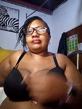 Snapshot of YELLOW_BONE chatting on 21, 2, 2026 YELLOW BONE online show from 21, 2, 2026