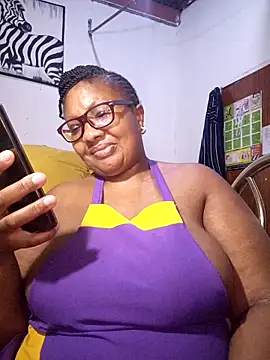 Snapshot of YELLOW_BONE chatting on 7, 3, 2026 YELLOW BONE online show from 7, 3, 2026