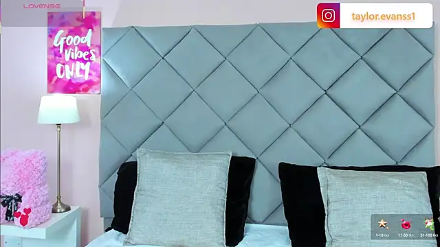 TaylorEvanss online show from 29, 9, 2025