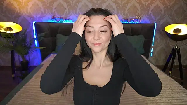 EmilyHalls online show from 15, 3, 2025