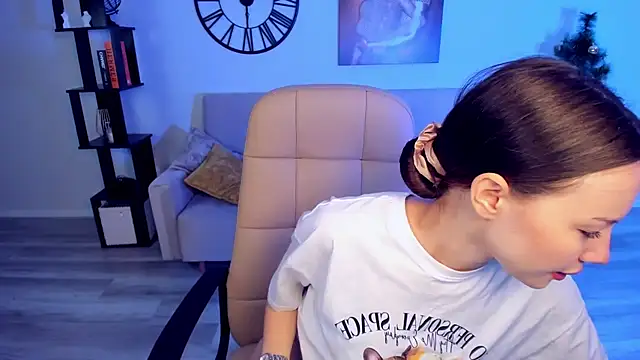 KaitieLove online show from 5, 1, 2025