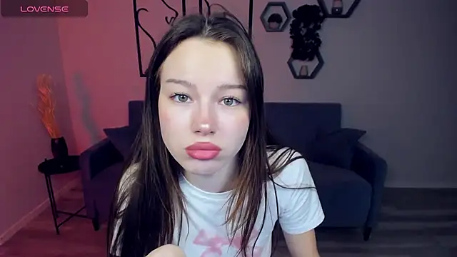 KaitieLove online show from 29, 1, 2025