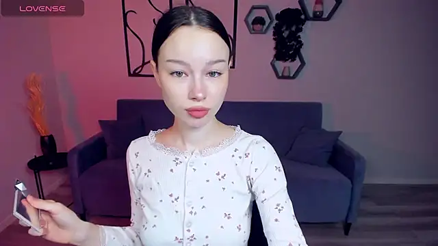 KaitieLove online show from 30, 1, 2025