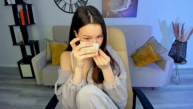 KaitieLove online show from 6, 2, 2025