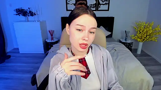 KaitieLove online show from 12, 3, 2025