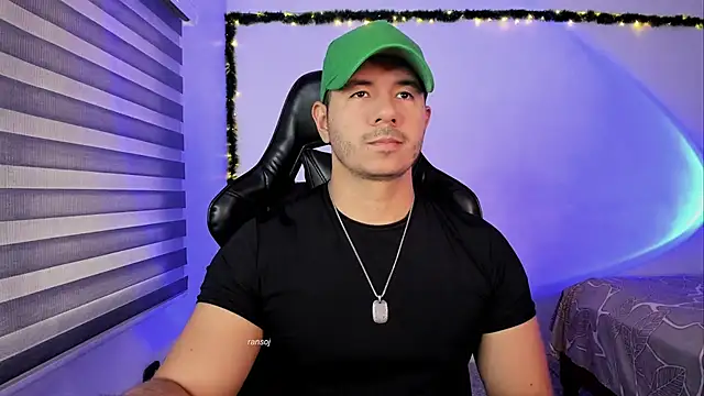 Snapshot of ransoj chatting on 4, 3, 2026 ransoj online show from 4, 3, 2026