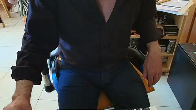 Snapshot of angelgarcia269 chatting on 26, 10, 2025 angelgarcia269 online show from 26, 10, 2025