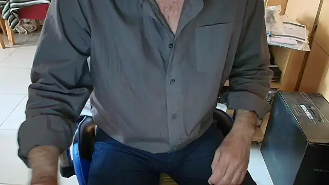 Snapshot of angelgarcia269 chatting on 8, 11, 2025 angelgarcia269 online show from 8, 11, 2025