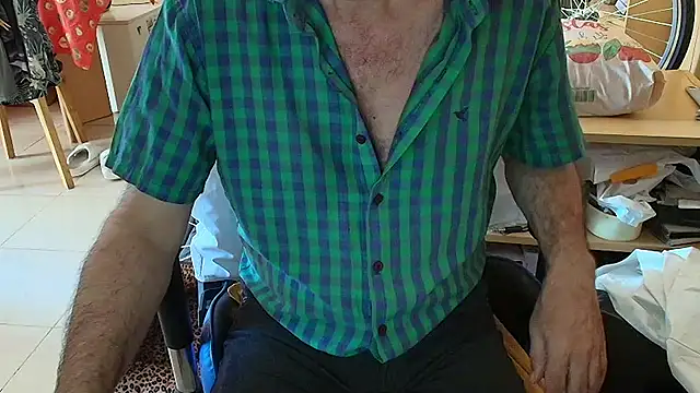 Snapshot of angelgarcia269 chatting on 6, 1, 2026 angelgarcia269 online show from 6, 1, 2026