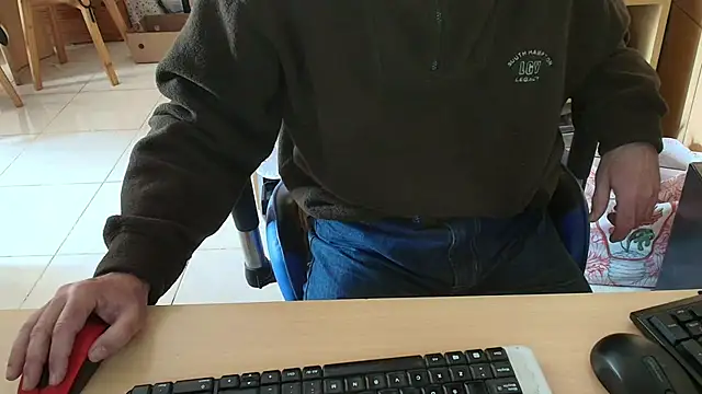 Snapshot of angelgarcia269 chatting on 5, 7, 2026 angelgarcia269 online show from 5, 7, 2026