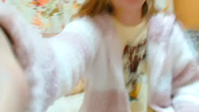 Snapshot of liliyRiSAcha-n chatting on 25, 12, 2024 liliyRiSAcha-n online show from 25, 12, 2024