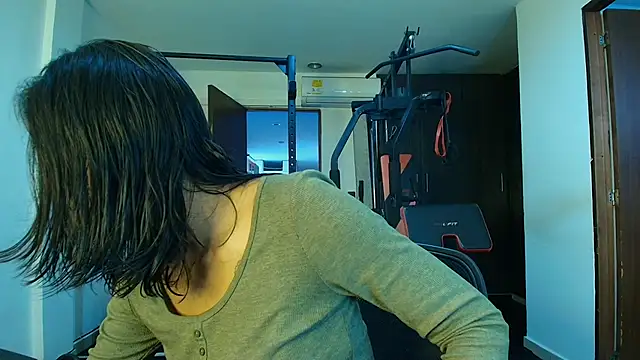 JuliKim  online show from 9, 10, 2025