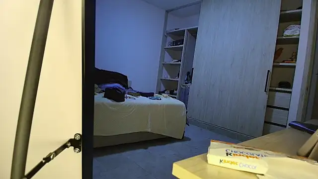 Snapshot of roxana_collins chatting on 26, 3, 2026 roxana collins online show from 26, 3, 2026