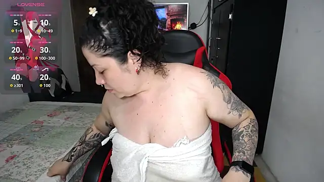 Snapshot of Madyson_ho chatting on 10, 4, 2026 Madyson ho online show from 10, 4, 2026