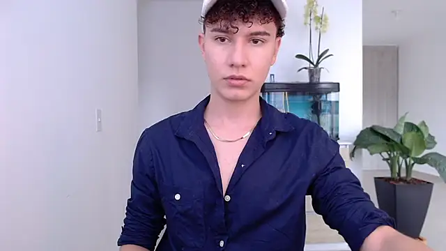 Snapshot of adrian_morelly chatting on 1, 12, 2024 adrian morelly online show from 1, 12, 2024