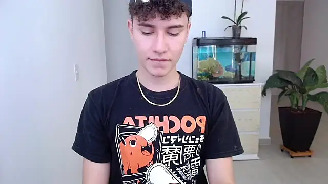 Snapshot of adrian_morelly chatting on 5, 12, 2024 adrian morelly online show from 5, 12, 2024
