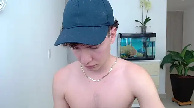 Snapshot of adrian_morelly chatting on 7, 12, 2024 adrian morelly online show from 7, 12, 2024
