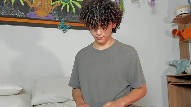 Snapshot of Cherry_boy_18 chatting on 13, 3, 2025 Cherry boy 18 online show from 13, 3, 2025