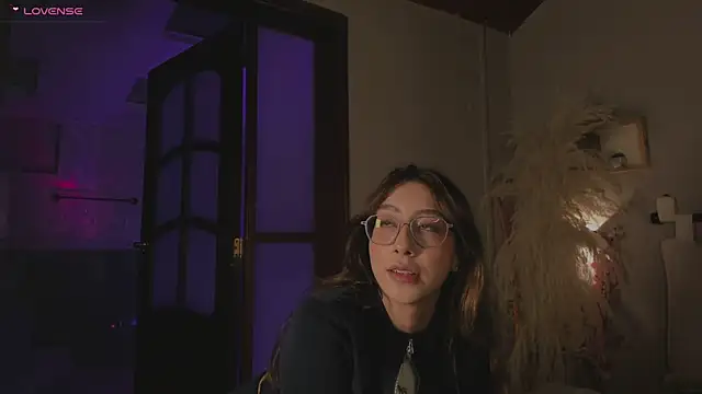 lua ferch   online show from 20, 12, 2024