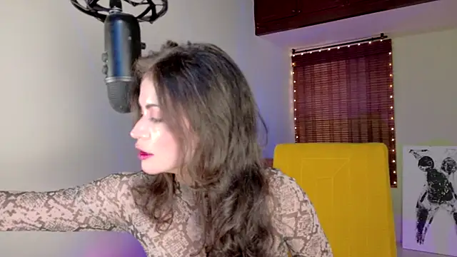 Emma  Blanco online show from 2, 10, 2025