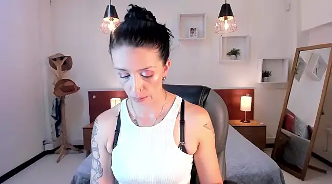 Kristen Garner online show from 6, 12, 2024
