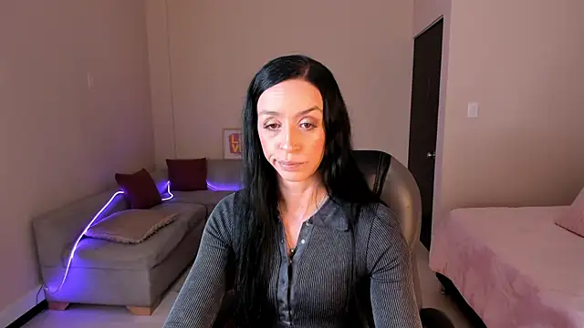 Kristen Garner online show from 11, 5, 2026