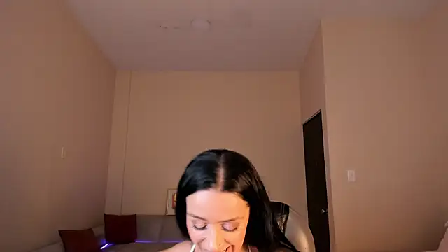 Kristen Garner online show from 13, 5, 2026