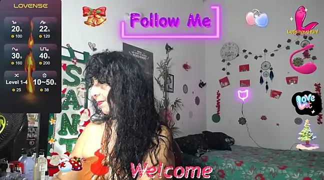 Snapshot of YourWhoreXX chatting on 4, 1, 2025 YourWhoreXX online show from 4, 1, 2025