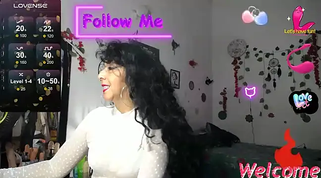 Snapshot of YourWhoreXX chatting on 7, 2, 2025 YourWhoreXX online show from 7, 2, 2025