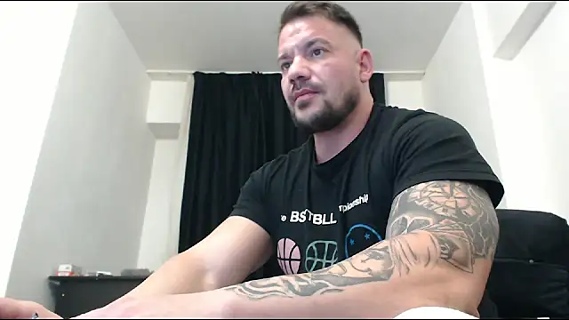 musclemonster31 online show from 8, 1, 2025