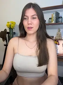 Snapshot of AmelieLaurent_ chatting on 11, 2, 2025 AmelieLaurent  online show from 11, 2, 2025