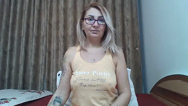PussyEvely online show from 13, 1, 2025
