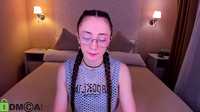 Lexi Split online show from 5, 5, 2026