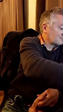 Snapshot of MichOxxford chatting on 20, 10, 2025 MichOxxford online show from 20, 10, 2025