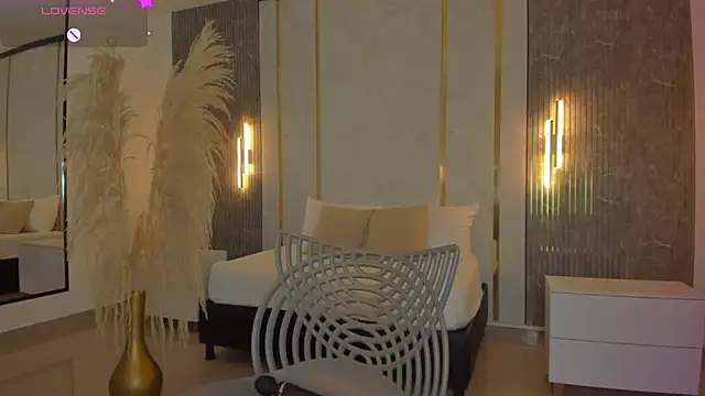 riley sierra online show from 15, 4, 2026