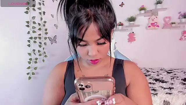 Snapshot of Emily_restrepo chatting on 11, 2, 2025 Emily restrepo online show from 11, 2, 2025