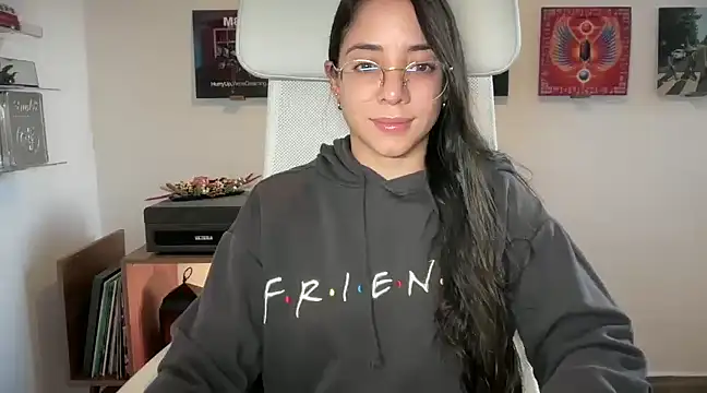 adriana  sosa  online show from 4, 1, 2025