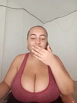 Miss-boobs online show from 29, 12, 2024