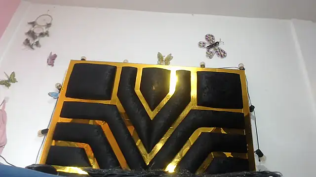 Snapshot of Helennahot chatting on 18, 10, 2025 Helennahot online show from 18, 10, 2025