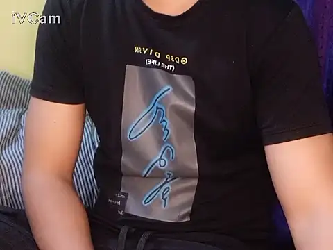 Snapshot of felix_dion chatting on 5, 1, 2025 felix dion online show from 5, 1, 2025