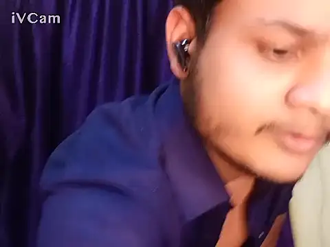 Snapshot of felix_dion chatting on 5, 1, 2025 felix dion online show from 5, 1, 2025