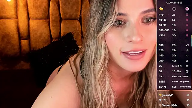 Snapshot of KiaraCarter chatting on 8, 10, 2025 KiaraCarter online show from 8, 10, 2025