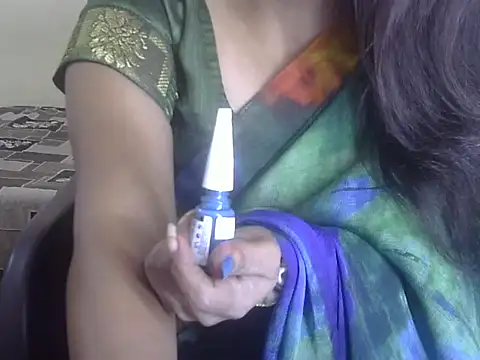 Snapshot of Lusty_Wife1 chatting on 5, 11, 2025 Lusty Wife1 online show from 5, 11, 2025