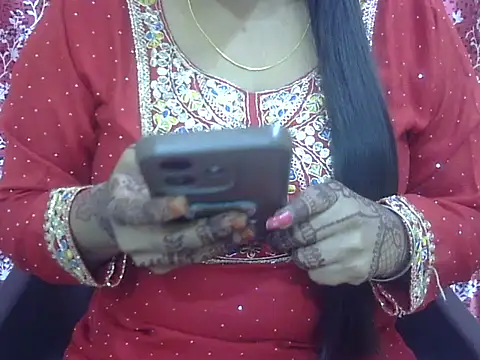 Snapshot of Lusty_Wife1 chatting on 26, 11, 2025 Lusty Wife1 online show from 26, 11, 2025