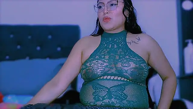 Snapshot of KathieBurning chatting on 14, 11, 2025 KathieBurning online show from 14, 11, 2025