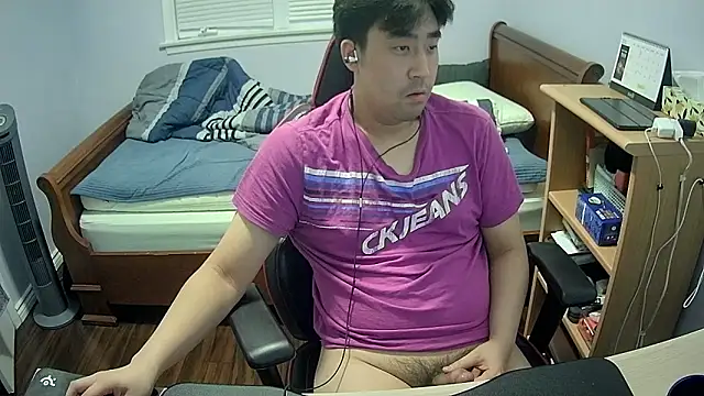 Koreanboy171 online show from 10, 3, 2026