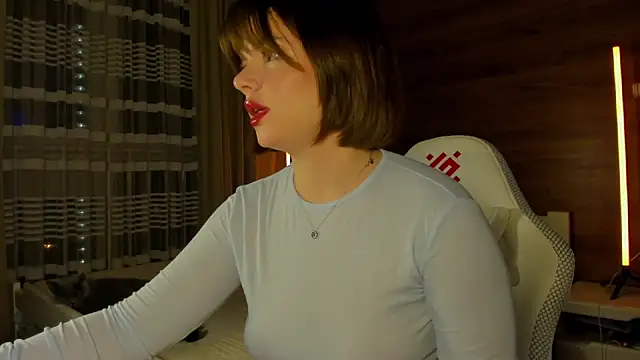 Elizabeth Hottie  online show from 18, 5, 2026