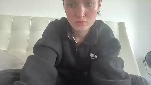 Snapshot of mariemelissah chatting on 20, 12, 2025 mariemelissah online show from 20, 12, 2025