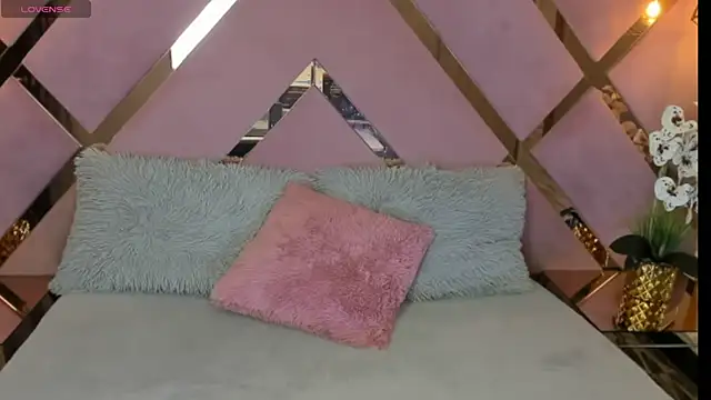 SHANONCLARK online show from 27, 1, 2025