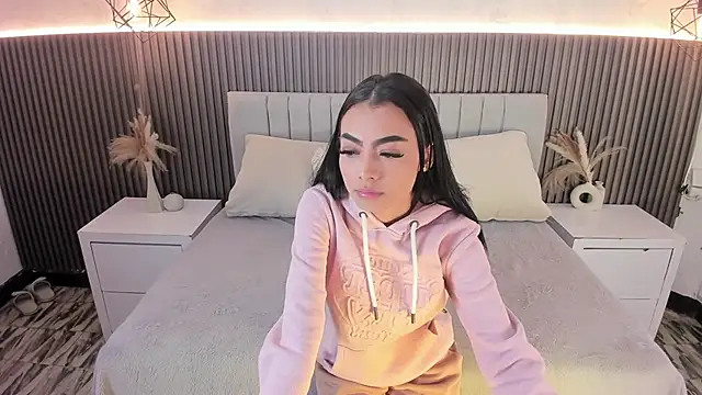 SHANONCLARK online show from 18, 9, 2025